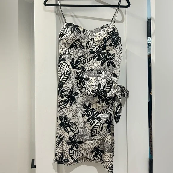 NWT Fashion Nova Black and White 🤍 Floral Mini Dress Size XL - Picture 4 of 6